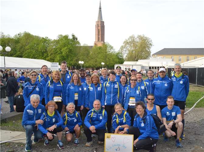 Ein Teil der LG’ler vor den Starts in Bonn. Foto: Rainer Hohl