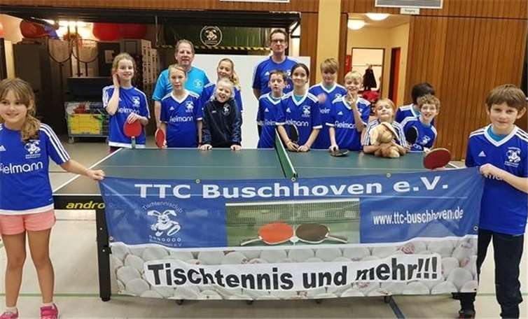 Ein Teil der Mannschaftsteams des TTC Buschhoven.privat