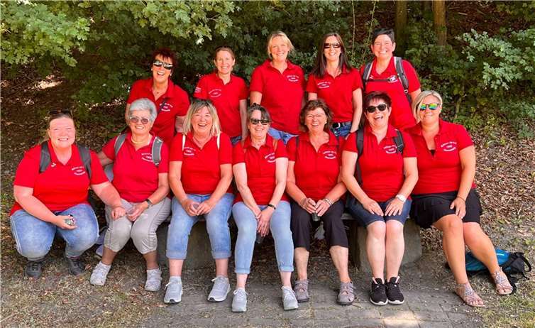 Ein Teil der Möhnenschar bei der Rast am Waldsee in Rieden.  Foto: privat