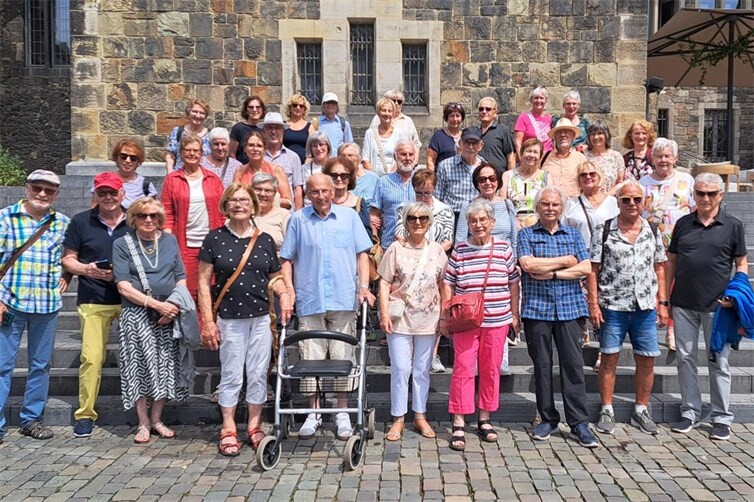 Ein Teil der Teilnehmer*innen während der Stadtführung in der Altstadt