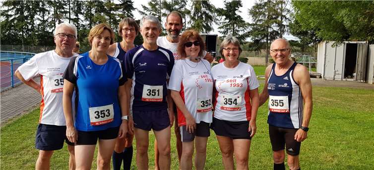 Ein Teil der Westumer Lauffreunde beim 50. Nettetal-Lauf in Ochtendung.Foto: privat