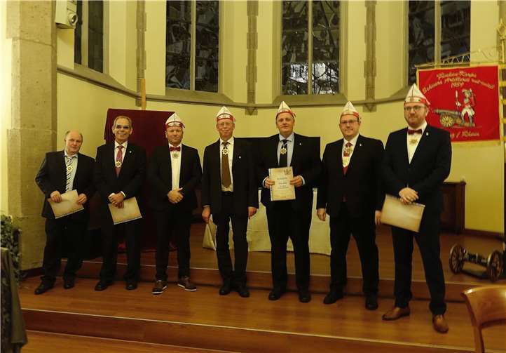 Ein Teil der ausgezeichneten Mitglieder der Schweren Artillerie. Foto: Roland Thees