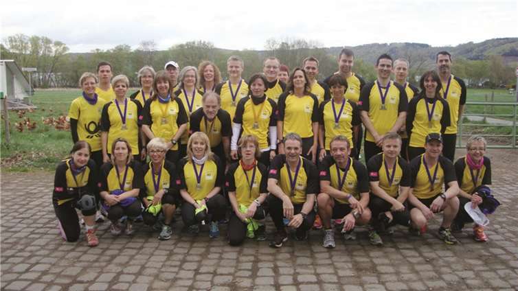 Ein Teil der erfolgreichen LG`ler mit ihren Medaillen. privat