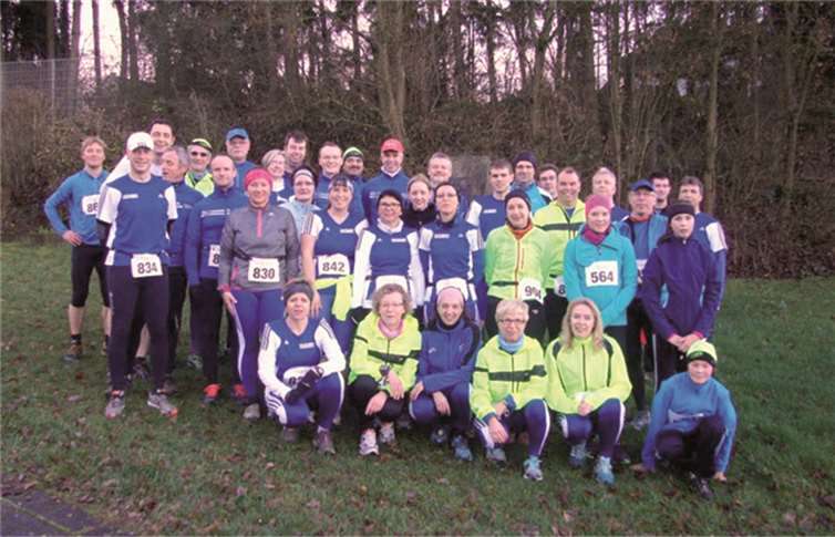 Ein Teil der großen Gruppe der LGler vor dem Start.Privat