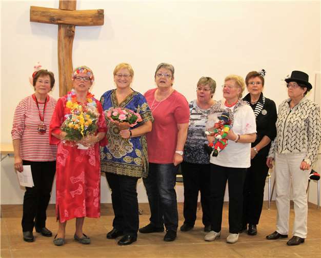 Ein Teil des Seniorenteams rund um Luzia Waszewski (3 v.l.). Georg Schuch