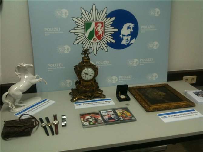 Ein Teil des sichergestellten Diebesgutes Polizei Bonn