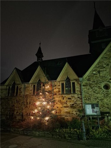 Ein Weihnachtsbaum wird ebenfalls aufgestellt.  Foto: privat