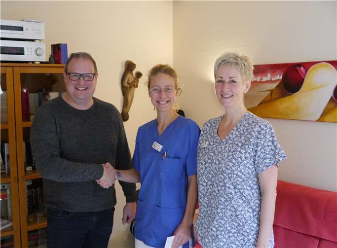 Ein Weihnachtsgeschenk der ganz besonderen Art machte Sascha Grzenia dem Förderverein der Palliativstation.privat