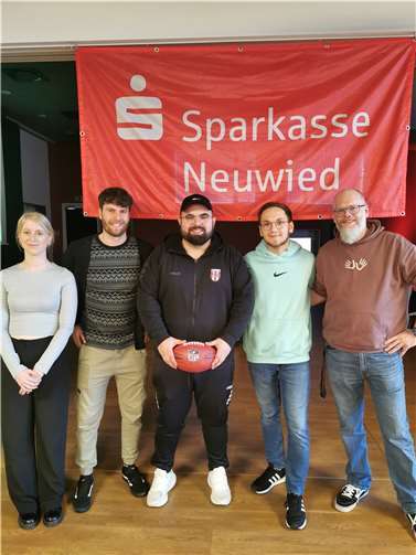 Ein absolutes Highlight war der Besuch von Fußball-Influencer Meti (Mitte).  Foto: Alen Moro