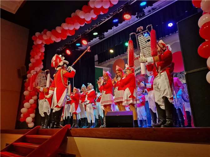 Ein abwechslungsreiches Programm stellten die Karnevalisten zur Prinzenproklamation am 11.11. in der Linzer Stadthalle auf die Beine.