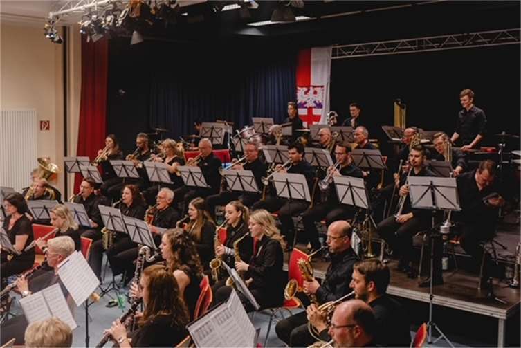 Ein ausverkauftes Haus und Bravo-Rufe: Triumphanter Abend für die Rheinischen Musikfreunde beim Frühjahrskonzert.  Foto: privat