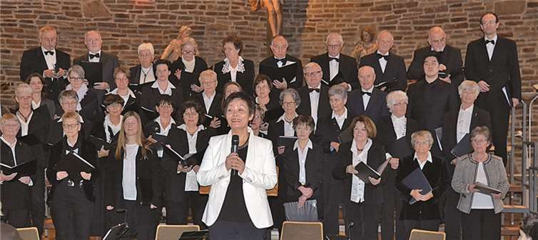 Ein beeindruckendes Adventskonzert bot der Chor der Versöhnungskirche. WEIGERT