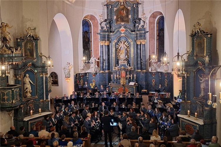 Ein besonderes Highlight des Konzerts war die vereinseigene Zusammenstellung der Musik aus der Oper „Carmen“. Foto: Musikverein Urmitz/Rhein 