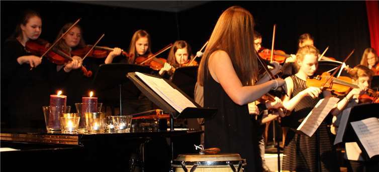 Ein besonderes Konzert fand im Franziskus Gymnasium Nonnenwerth statt. Jana Schlochtermeier (8b