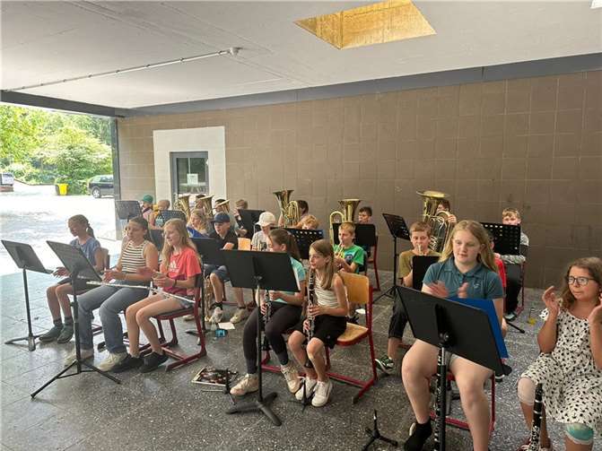Ein breites Spektrum an Spielstücken hatte die Klasse in ihrem Programm.  Foto: Christiane Schricker
