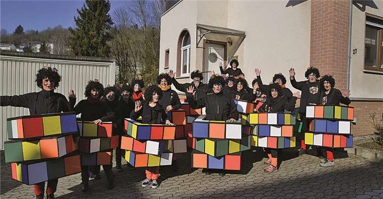 Ein buntes Bild gaben die Zauberwürfel Gerümbelshaufen. privat