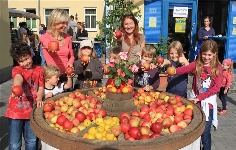 Ein buntes Programm für Groß und Klein gibt es beim Apfelfest auf dem Bio-Hof Bölingen.Foto: privat