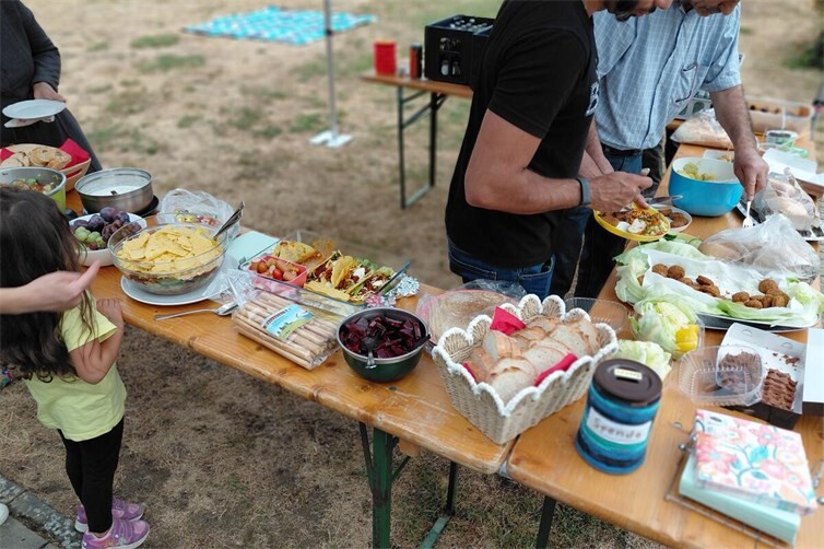 Ein buntes internationales Buffet kam zustande.