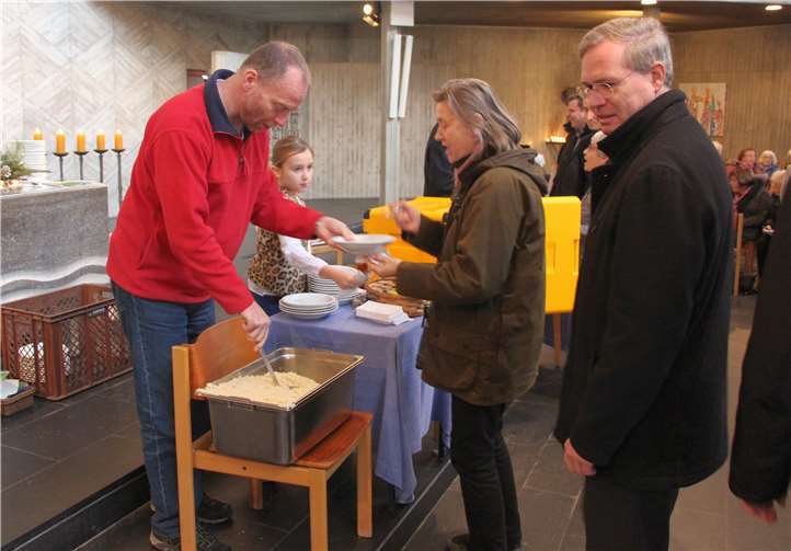 Ein einfaches Reisgericht entfaltete beim „Reistag“ eine verhältnismäßig große Wirkung: Im Mittelpunkt stand die Spendenaktion. privat