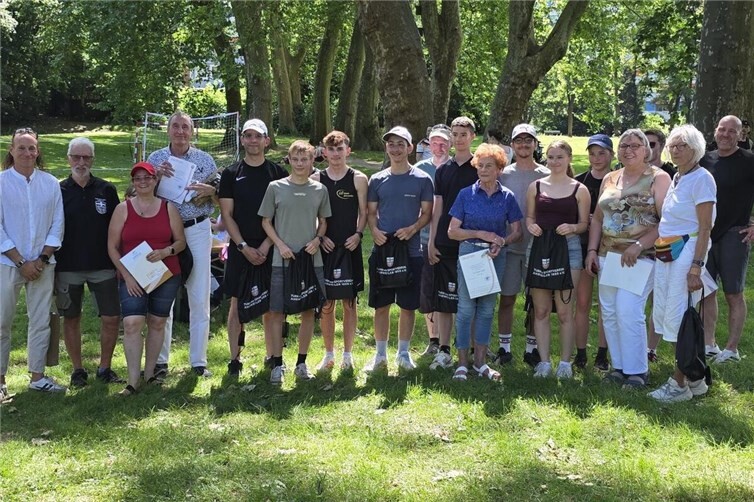 Ein emotionaler Höhepunkt: Ehrungen für besonderes Vereinsengagement, langjährige Mitgliedschaften und sportliche Leistungen