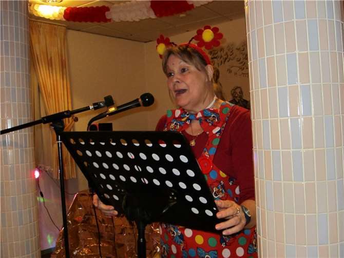 Ein fröhliches Programm in der "Bütt" war auch in diesem Jahr selbstverständlich. privat