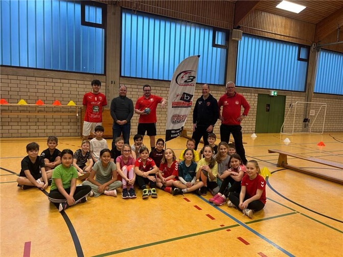 Ein ganzer Schultag stand kürzlich im Zeichen des Handballsports. Foto: privat