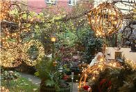 Ein geschmückter Hausgarten in besonderem Lichterglanz begeisterte mit tollen Ac...