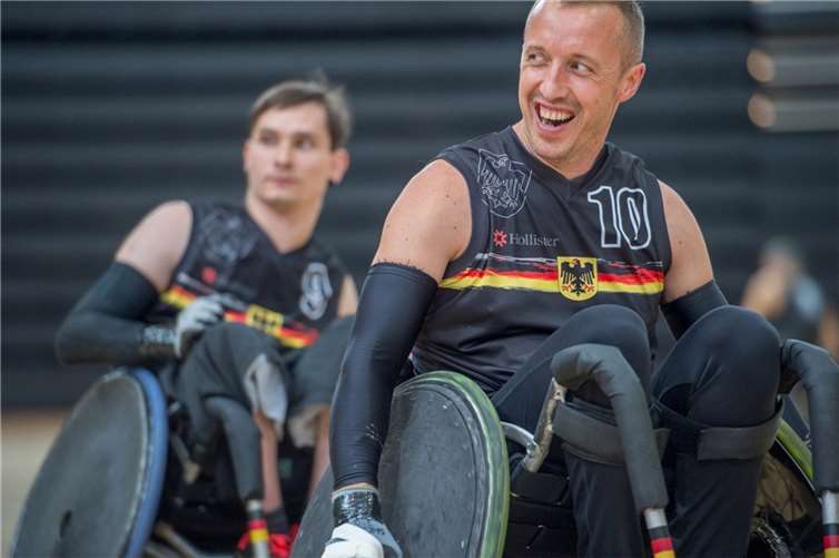 Ein glücklicher Artur Bertram, der eine starke Partie zeigte. Fotos: Oliver Kremer, sports.pixolli.com