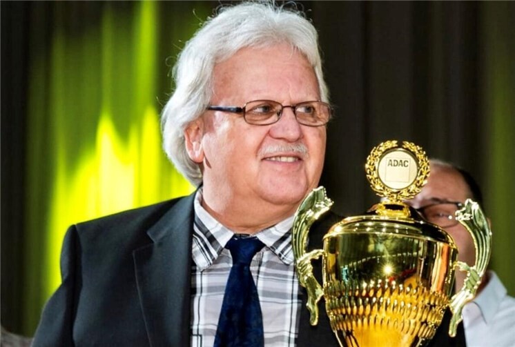 Ein glücklicher Sieger Günther Borzek mit Pokal.Fotos: privat