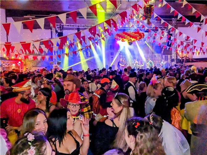 Ein gut besuchtes Event war der Konzertabend „Jeck op Live“.