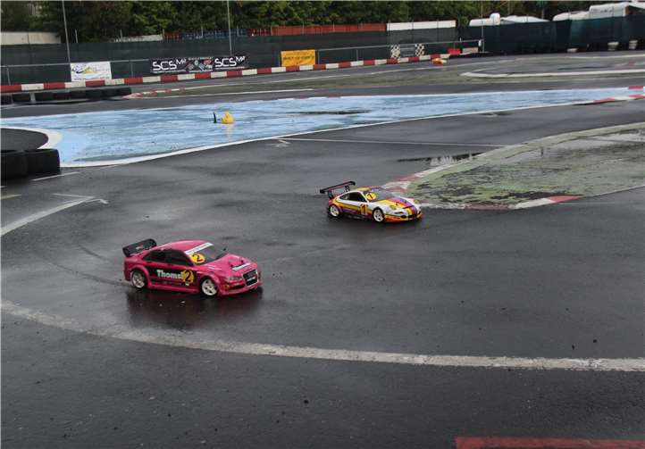 Ein heißes Rennen lieferten sich die beiden an Platz 1 und 2 ins Finalrennen gegangenen Porsche und Audi.