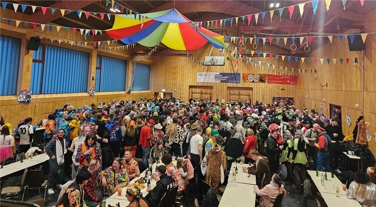 Ein kunterbunter Valentinstag im Zirkus.