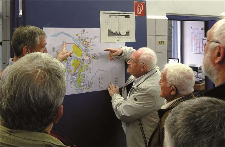 Ein lebendiger Rundgang, der auch genügend Raum für Fragen und Hinweise lies.