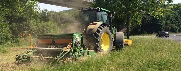 Ein nun gestartetes Projekt des Freundeskreises der Landesgartenschau 2022 in Zusammenarbeit mit der Landesgartenschau gGmbH sowie dem Landesbetrieb Mobilität (LBM) ist die Umgestaltung des Verkehrskreisels an der Ringener Straße (Erdbeerkreisel).Quelle: Landesgartenschau gGmbH