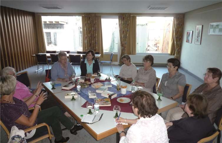 Ein reger Austausch der gelesenen Bücher. privat