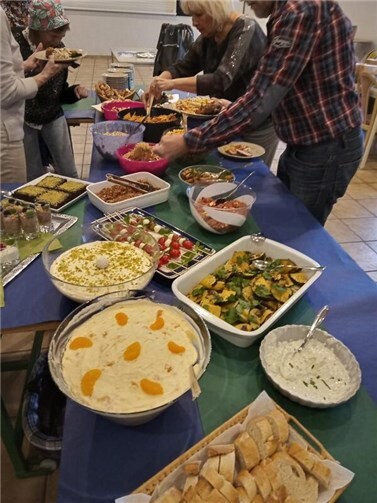 Ein reichhaltiges Büfett rundete die Veranstaltung ab.