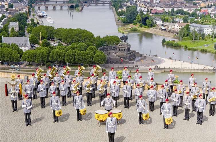 Ein reichhaltiges Repertoire in ausgezeichneter Qualität zeichnet das Heeresmusikkorps 300 aus. privat