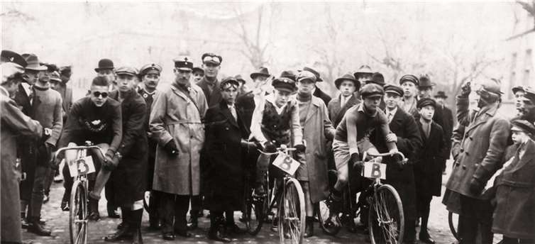 Ein schönes Fundstück - Bild vom ersten Mayener Radrennen 1927.privat