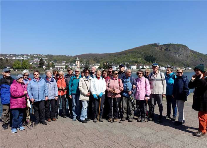 Ein sonniger Frühlingstag lockte 26 Wanderfreunde an die Rheinpromenade von Remagen. Foto: privat