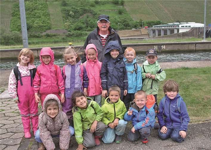 Ein spannender Ausflug führte die „Ritter“ an die Lehmener Staustufe. privat