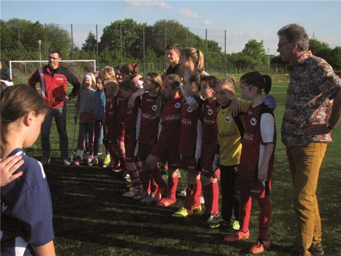 Ein starkes Team: Die Merler E-Juniorinnen. privat