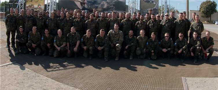 Ein starkes Team - die Mayener Mediensoldaten und ihre internationalen Partner. Fotos: Zentrum Operative Kommunikation