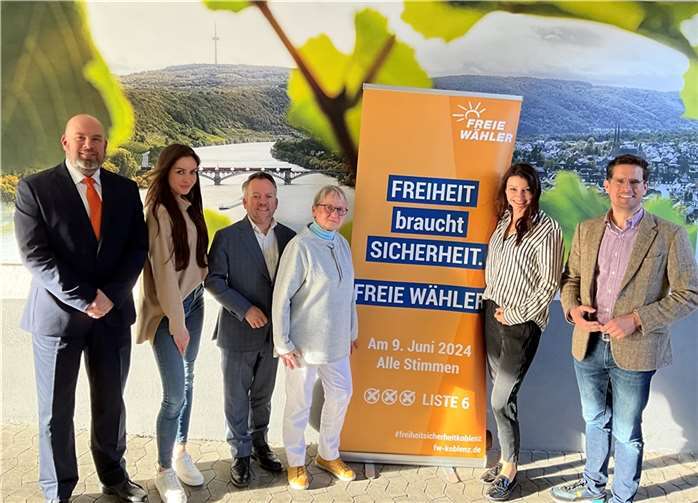 Ein starkes Team für Güls mit Unterstützung der Koblenzer Parteispitze: Christian Tetzner, Alica Koch-Sembdner, Stephan Wefelscheid, MdL, Barbara Kniffka, Maria Linz-Bender und Christian Altmaier (v.l.).  Foto: Kathrin Laymann/Freie Wähler