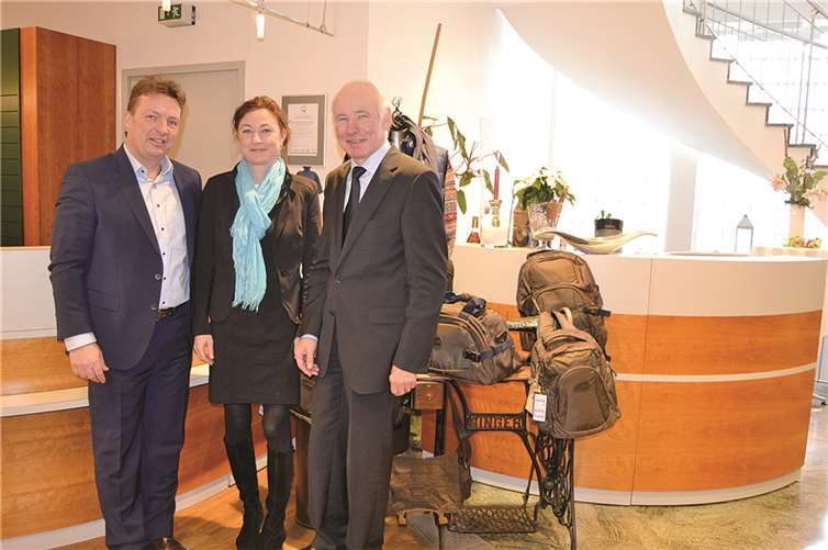 Ein starkes Trio: (V.r.) Seniorchef Hans-Paul Hiebel, Julia Hermann-Hiebel und Peter Hermann. Ute Weiner