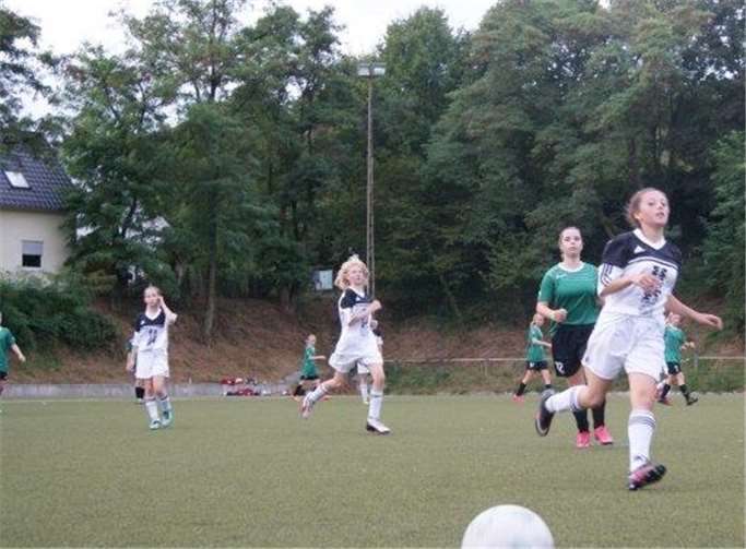 Ein toller Einstand in die Bezirksliga gelang den C-Juniorinnen.privat
