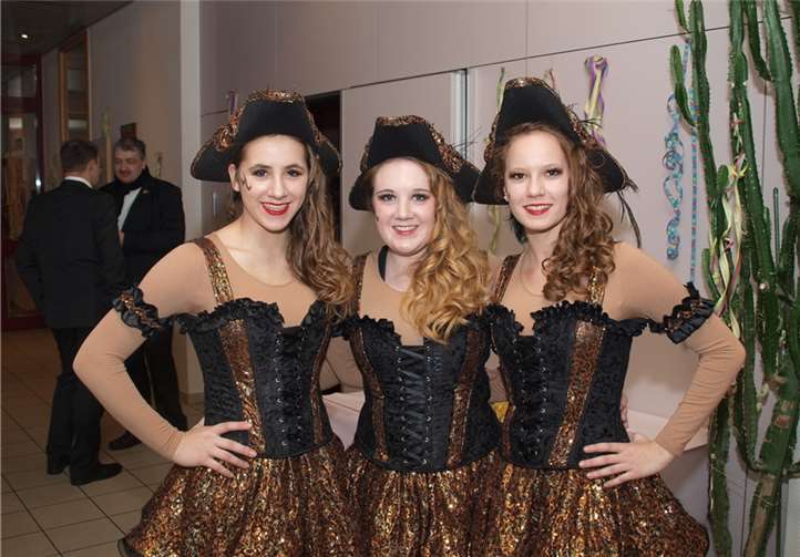 Ein toller und sehr gelungener Auftritt der drei hübschen Mädels des Garde-Showtanz-Trios des KV Basjanes Helau aus St.Sebastian.
