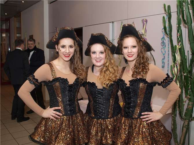 Ein toller und sehr gelungener Auftritt der drei hübschen Mädels des Garde-Showtanz-Trios des KV Basjanes Helau aus St.Sebastian.