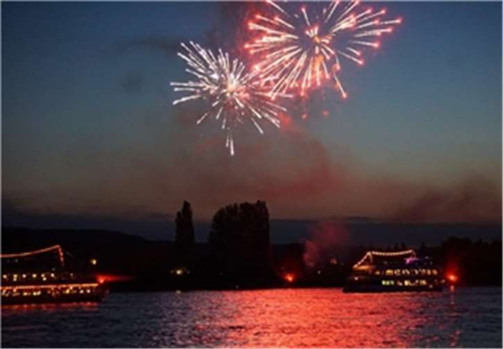 Ein tolles Feuerspektakel auch bei seiner 30. Auflag: „Rhein in Flammen – Das Original“.STUKO