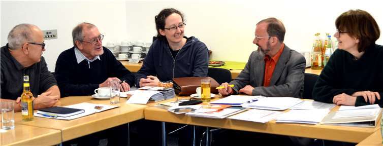 Ein umfangreiches Jahresprogramm beschloss der BJV-Vorstand auf einer Klausurtagung, v.l. Ludger Kersting (Beisitzer), Erhard Schoppert (Schatzmeister), Conny Lopez (Besitzerin), Lambert-Sebastian Gerstmeier (Vorsitzender) und Schriftführerin Alexandra Bartschat.Foto: BJV/Lopez