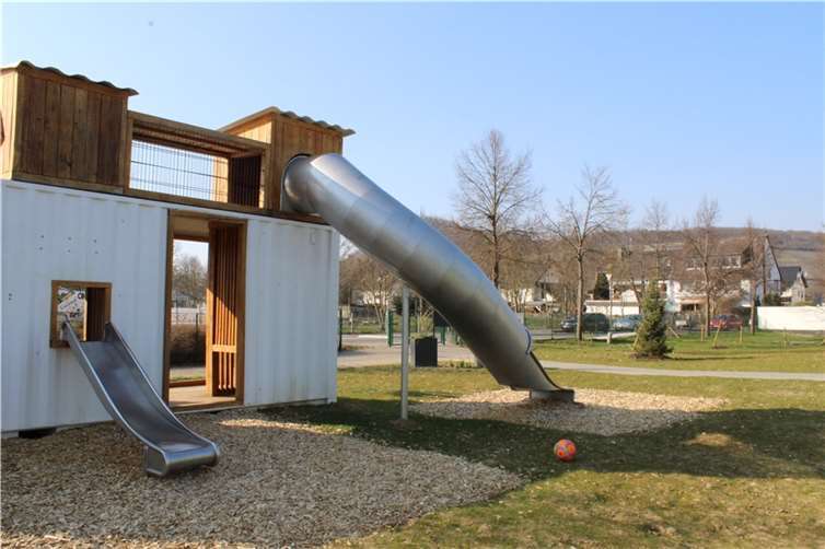 Ein umgebauter Überseecontainer dient als Spielfläche.  Foto: privat